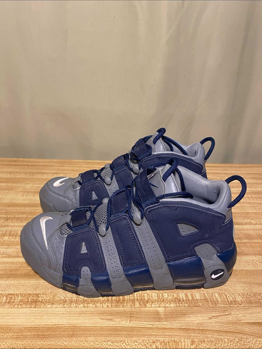 Nike Air More Uptempo Georgetown, Hoyas Cool Grey/White/Midnight Navy Men’s 9